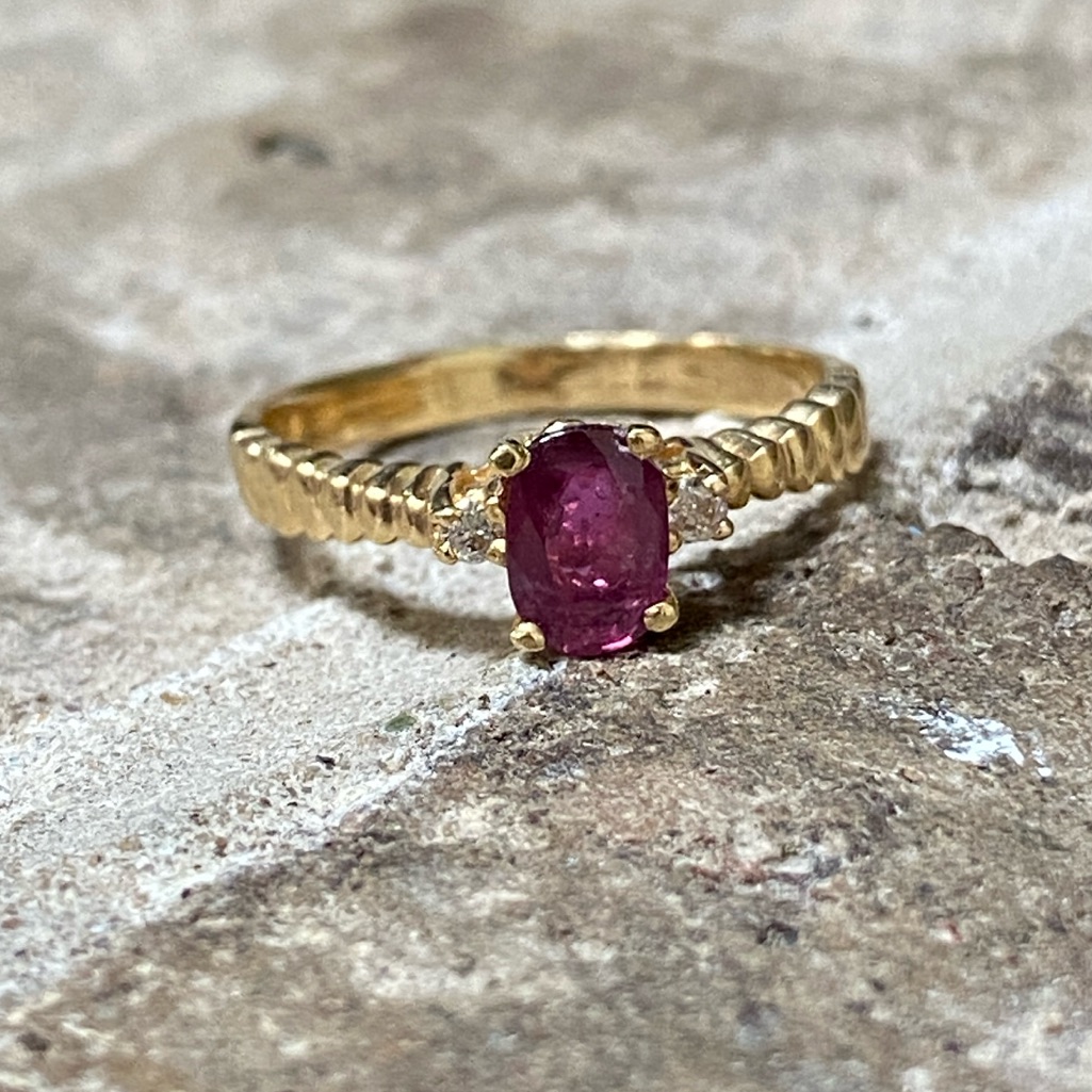 Genuine 14kt Gold Diamond Ruby Ring